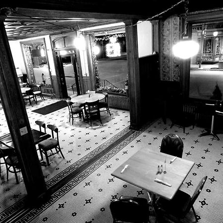 Coudersport Hotel Crittenden מראה חיצוני תמונה